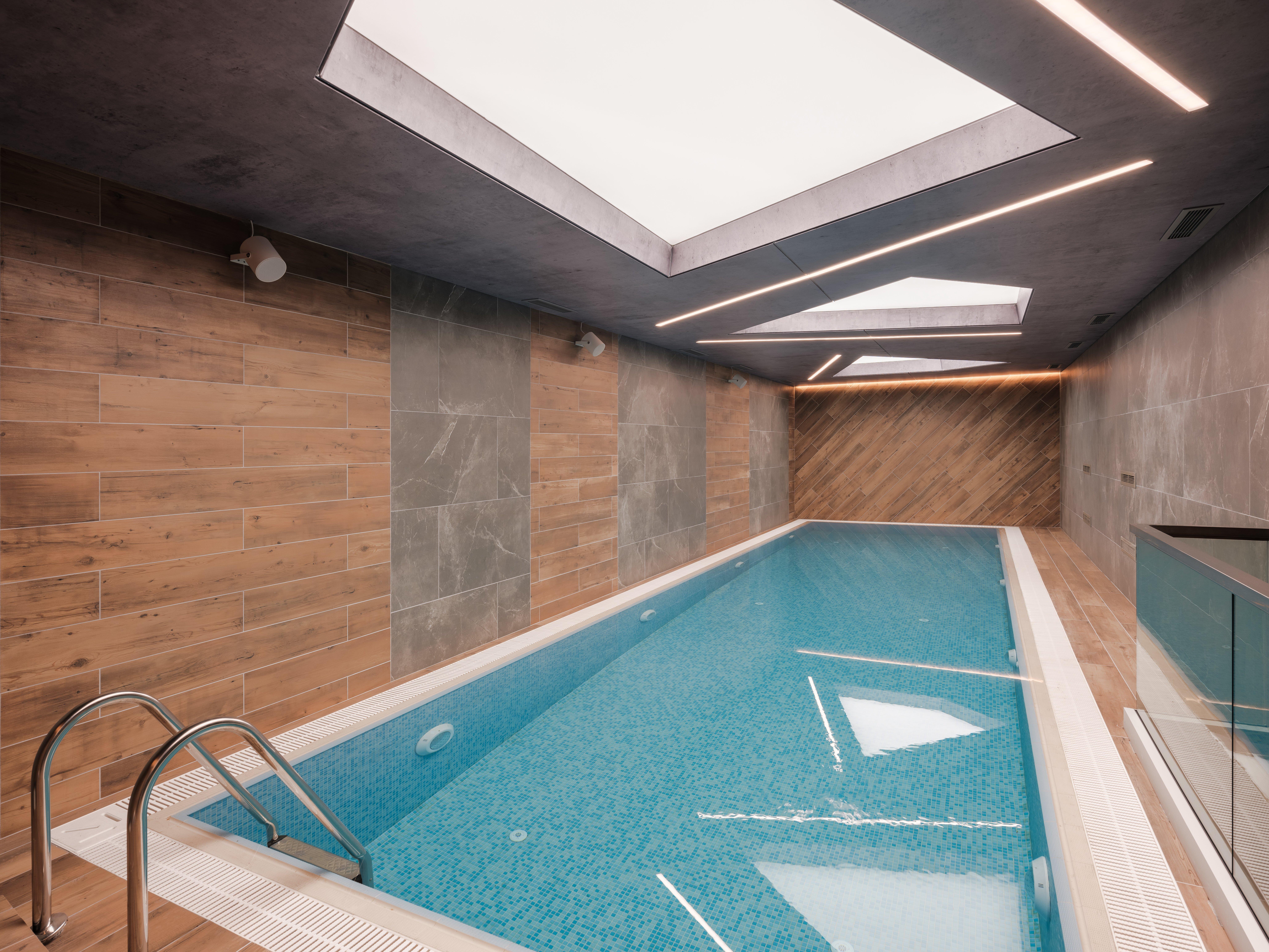 Hotel Intercontinental Baku By Ihg Exterior foto Swimming pool